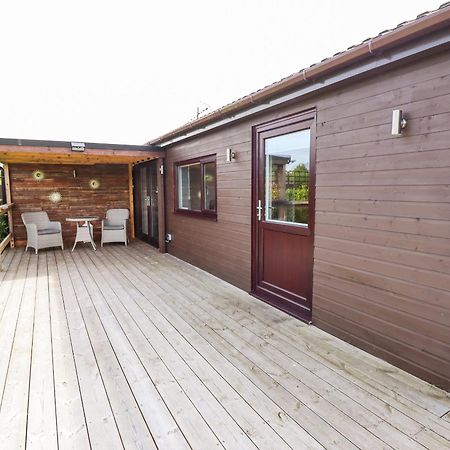 Meols Holiday Lodge Wirral Exterior photo